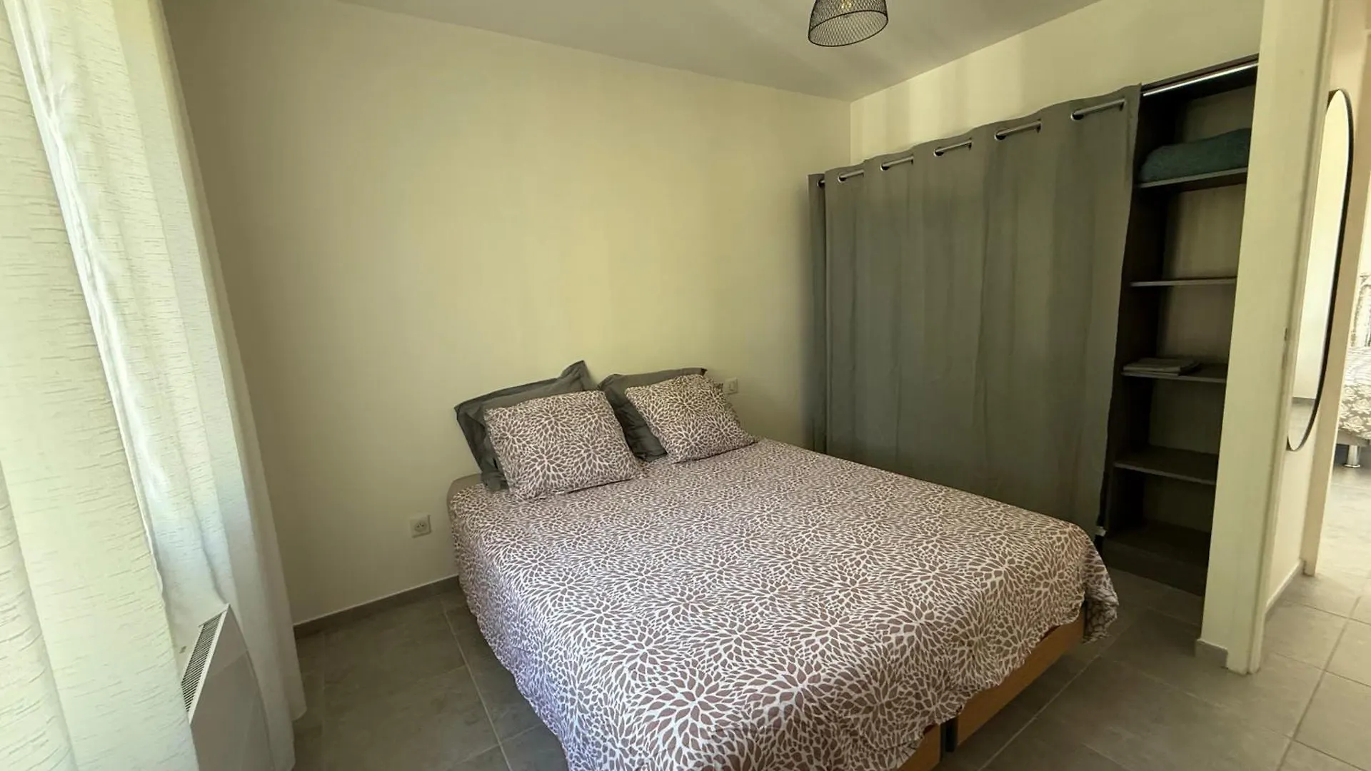 Le Balcon Du Ponant 2 Bedrooms With Terrace Park View Port-Saint-Louis-du-Rhone