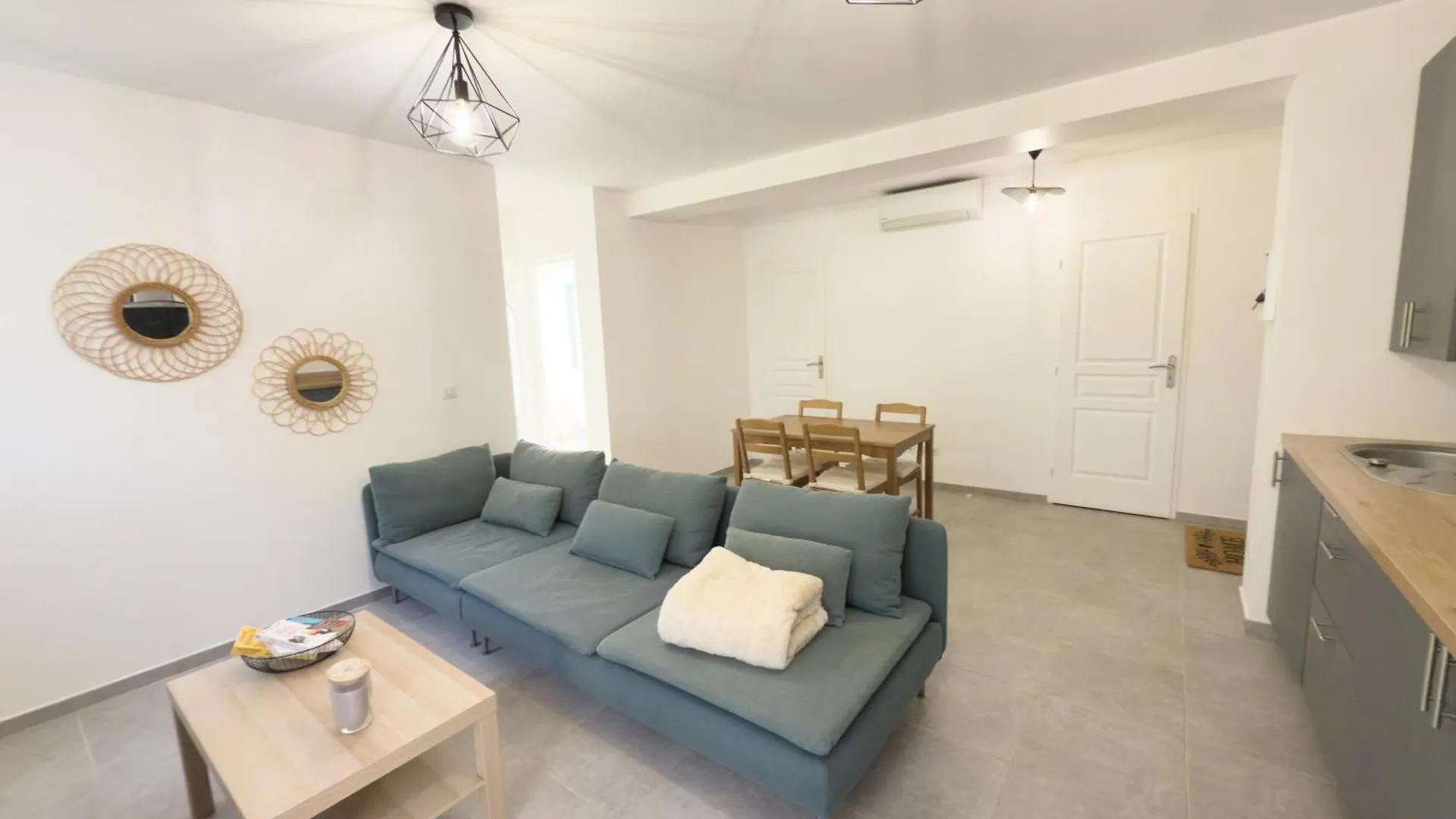 Apartment Le Balcon Du Ponant 2 Bedrooms With Terrace Park View Port-Saint-Louis-du-Rhone