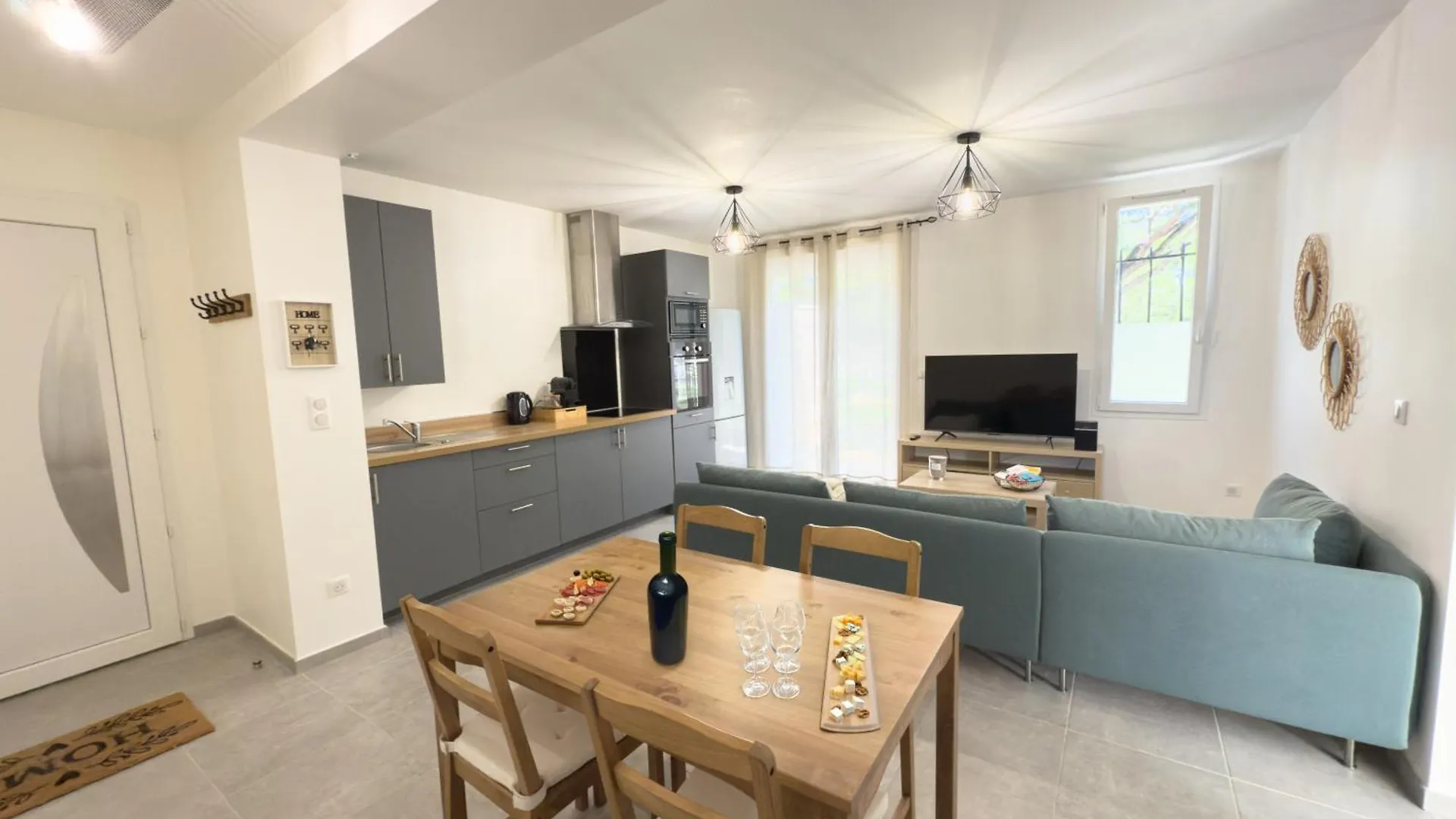 Le Balcon Du Ponant 2 Bedrooms With Terrace Park View Port-Saint-Louis-du-Rhone Apartment